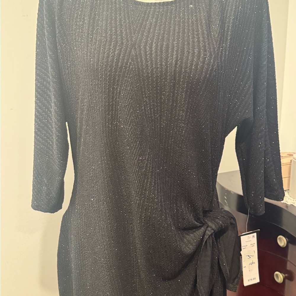 Signature Elegant Black Dress with Side Knot - Picture 2 of 16